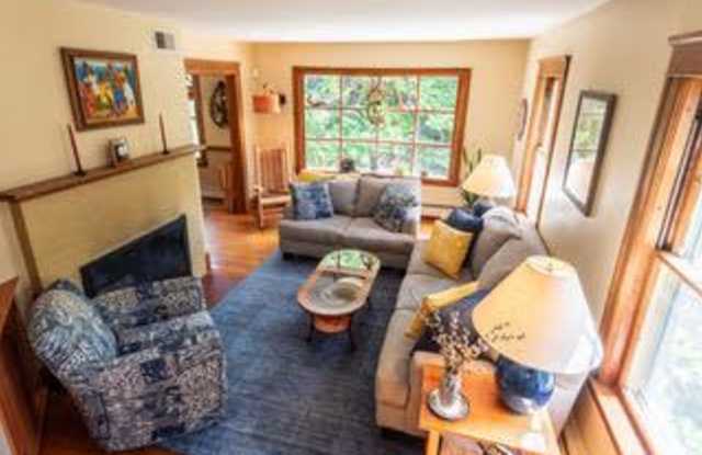 82 Prairie Ave. photos photos