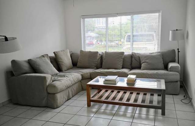 Spacious and modern 1-bedroom, 1-bathroom unit available for rent in the heart of Fort Lauderdale. Gallery 1