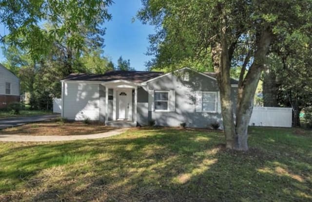 2633 Ashley Rd - 2633 Ashley Road, Charlotte, NC 28208