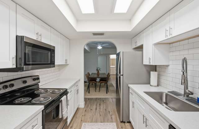 3825 East Camelback Road Gallery 2