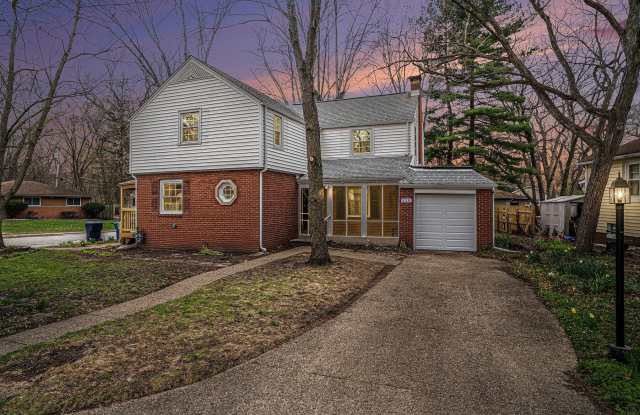 138 N Howard Court photos photos