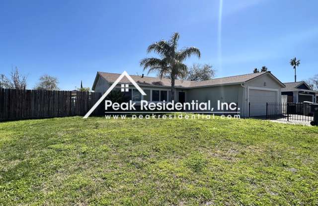Charming 3bd/1.5ba Home with 2 Car Garage! - 6104 Heath Way, Sacramento, CA 95823