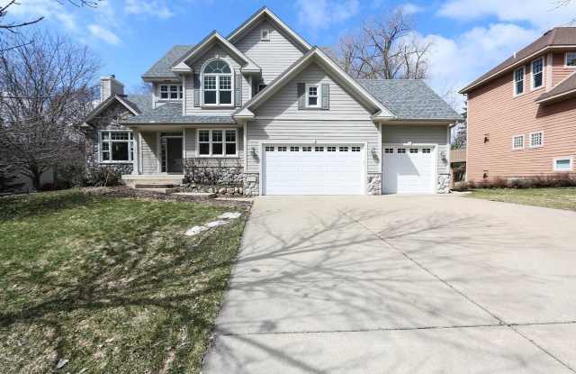 Rare 4 bed singe family super nice luxurious Eden prairie home for rent! photos photos