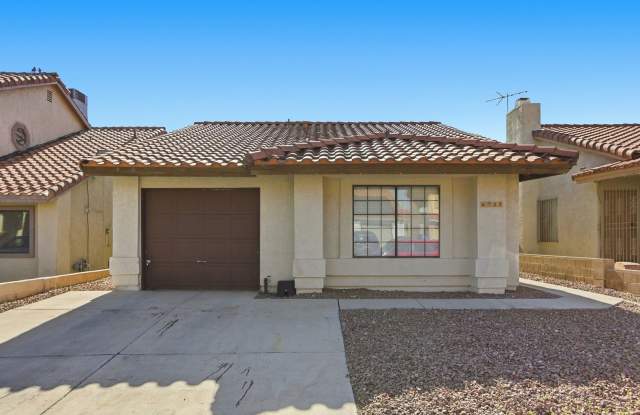 3 bedroom home in Central Location! photos photos