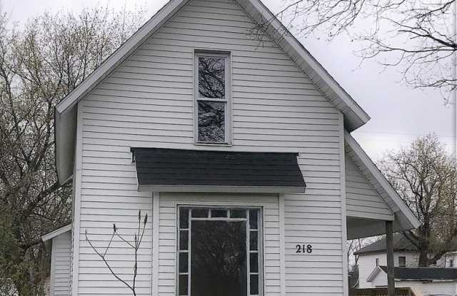 218 Second Avenue - 218 2nd Avenue, Big Rapids, MI 49307