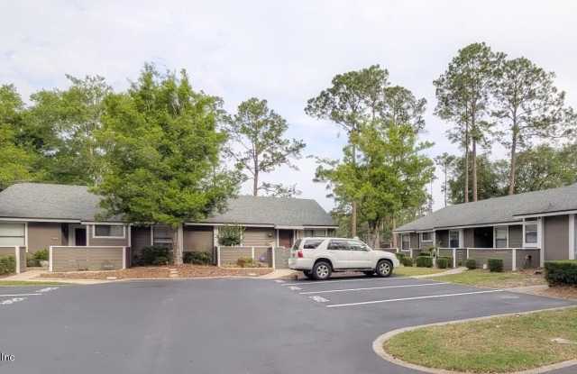 8412 LONG MEADOW Circle N Gallery 2