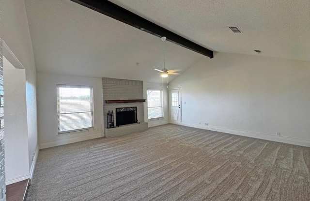 4027 Angelina Dr Gallery 4