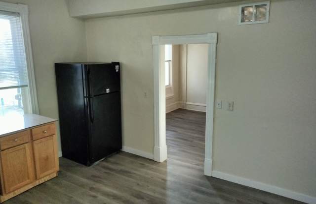 3455 Chicago Ave Gallery 3