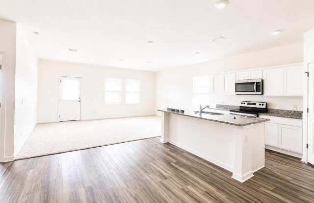 512 Pender Woods Drive Gallery 1