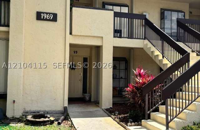 1969 SW 15th St Gallery 1
