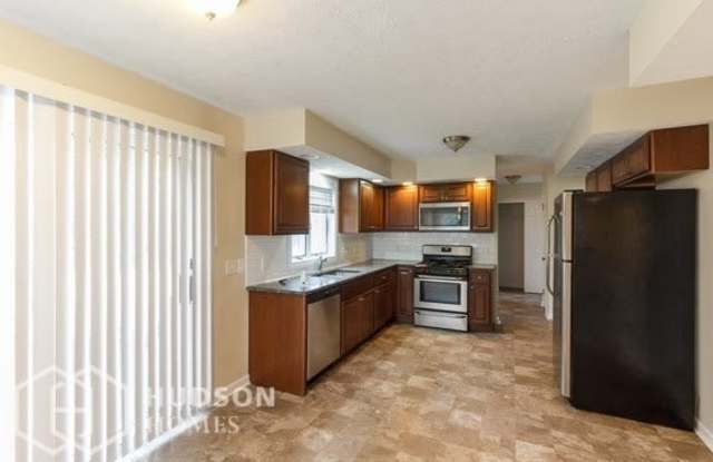 23 Hawkes Trail Gallery 3