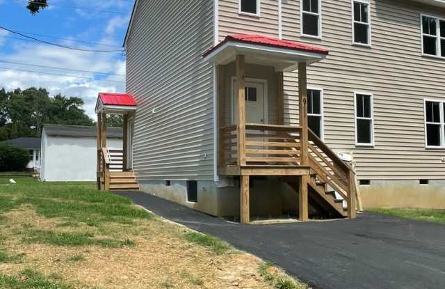 Beautiful two-story duplex - 911 Maple Street, Hopewell, VA 23860