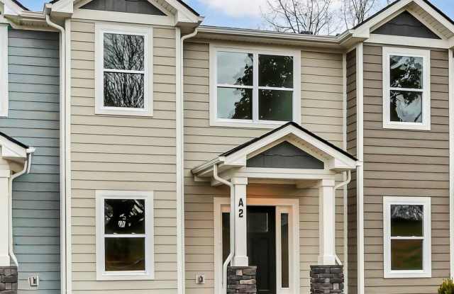 FANTASTIC 3 Bedroom 2 1/2 Bath Condo For Rent Near Downtown! Gallery 1