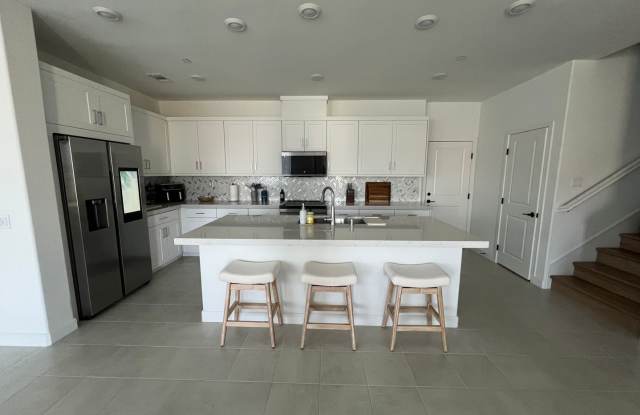 Spacious 4-Bedroom Townhome with 2-Car Garage in Chula Vista photos photos Spacious 4-Bedroom Townhome with 2-Car Garage in Chula Vista photos photos