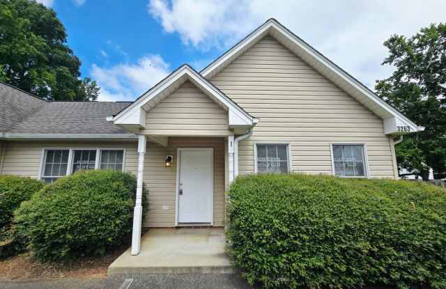 Newly Updated 2 Bed / 2 Bath Unit with Vaulted Ceilings – 3263 Alamance Rd #1 photos photos Newly Updated 2 Bed / 2 Bath Unit with Vaulted Ceilings – 3263 Alamance Rd #1 photos photos