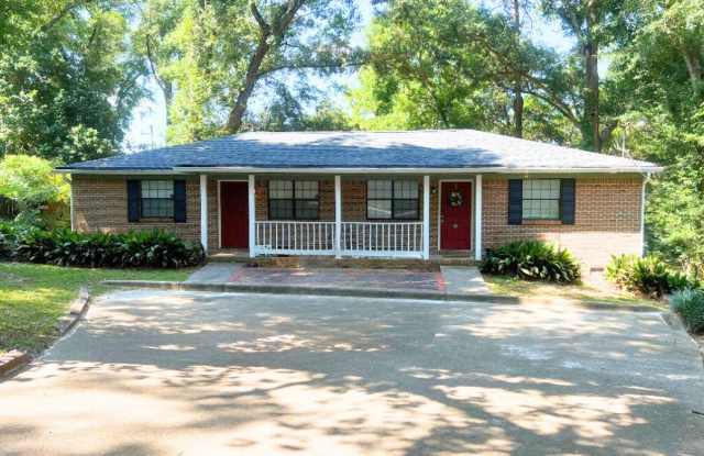 2-Bedroom Duplex Available in Tallahassee -Mid-April photos photos