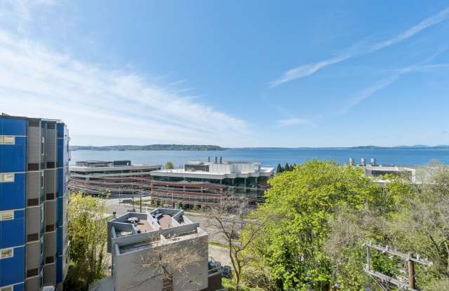500 5th Avenue West photos photos