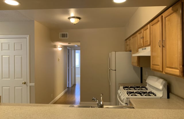4280 Tara Avenue - 1, #C Gallery 2