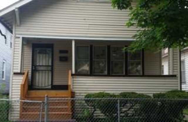 12027 S Lafayette Ave photos photos