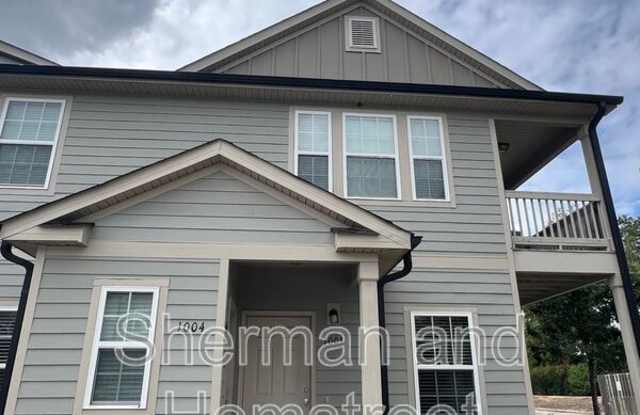 803 Joiner Circle Gallery 1