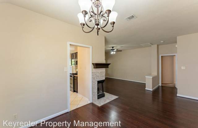 17117 Valley Glen Road Gallery 3