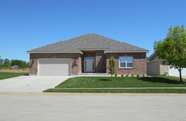 1905 NE Livitha Pl - 1905 Northeast Livitha Place, Blue Springs, MO 64029