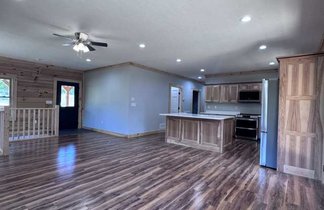 1339 Hickory Point Drive Gallery 4