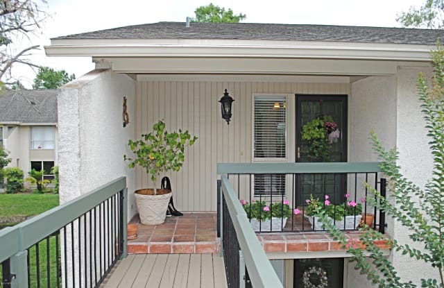 10024 LEISURE LN N - 10024 Leisure Lane North, Jacksonville, FL 32256