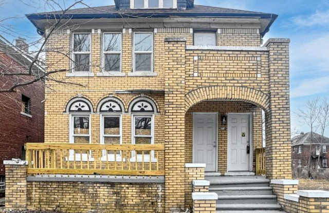 3743 West Grand Street photos photos