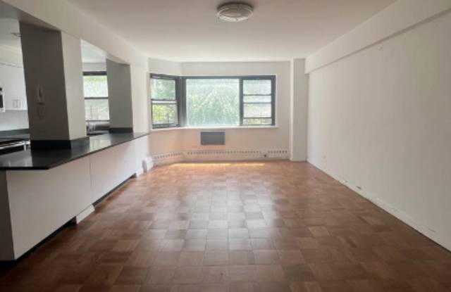 225 E 69th St Gallery 1