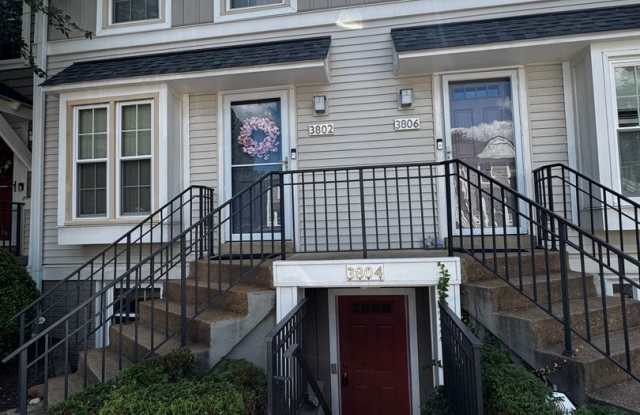 Furnished 2BR, 2BA Condo with Backyard in Arlington photos photos