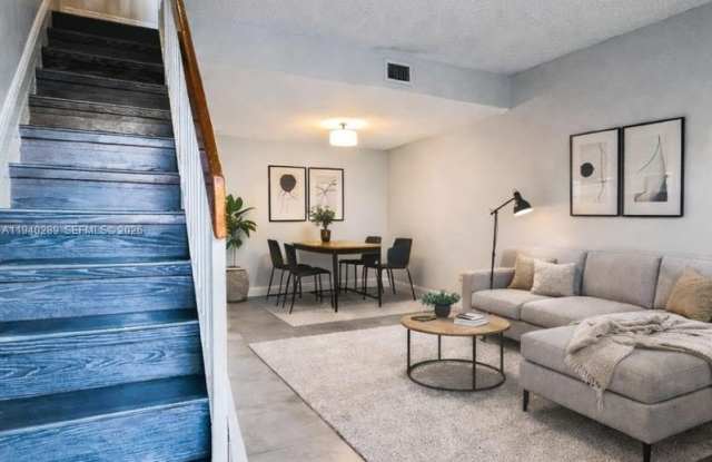 560 NW 82nd Pl photos photos