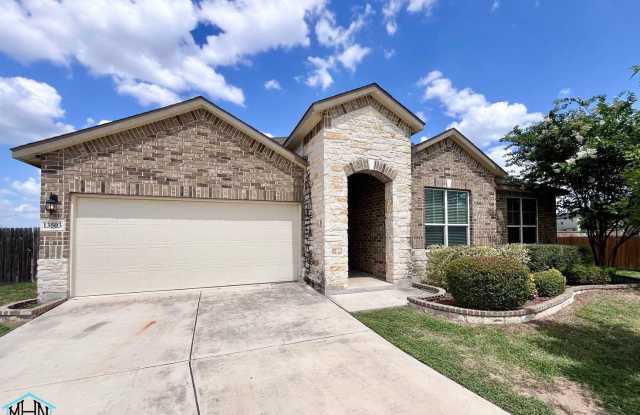 A Stunning 5-Bedroom, 2.5-Bathroom Home in the Heart of San Antonio, Texas! photos photos