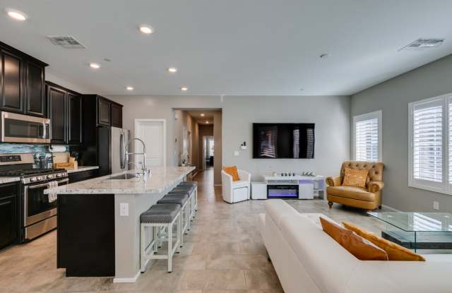 Luxury Fully Furnished 2Bed/2.5Bath Townhome in Gated Community photos photos