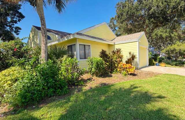 2+ BR 2 Bath Patio Home Furnished Available Seasonal or Annual Rental in Pelican Pointe! Gallery 4