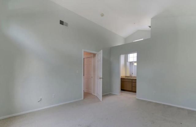979 Pinto Palm Ter. Gallery 2