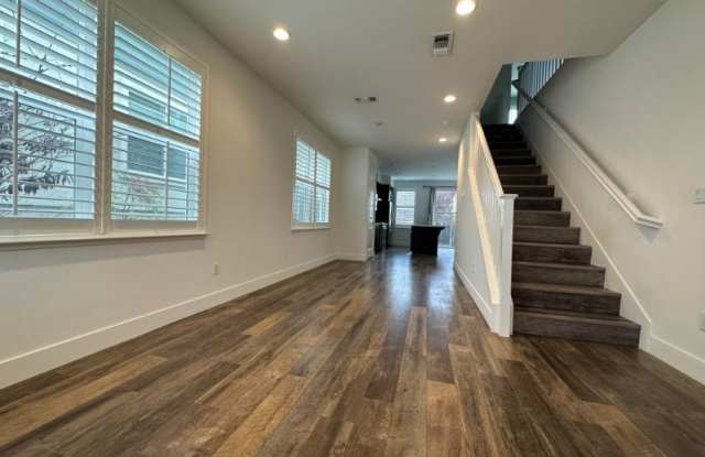 917 Prospect Ave Gallery 4