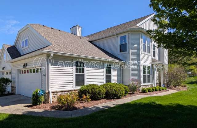 Avon Lake 3-Bedroom Condo with Pool, Tennis Courts & Lawn Care Included photos photos