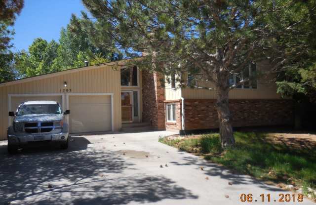 1702 W Hill Road photos photos