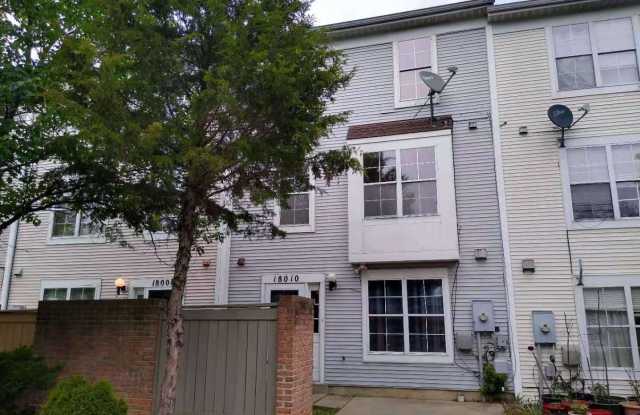 18010 SINGING PINE CIRCLE - 18010 Singing Pine Circle, Montgomery Village, MD 20886