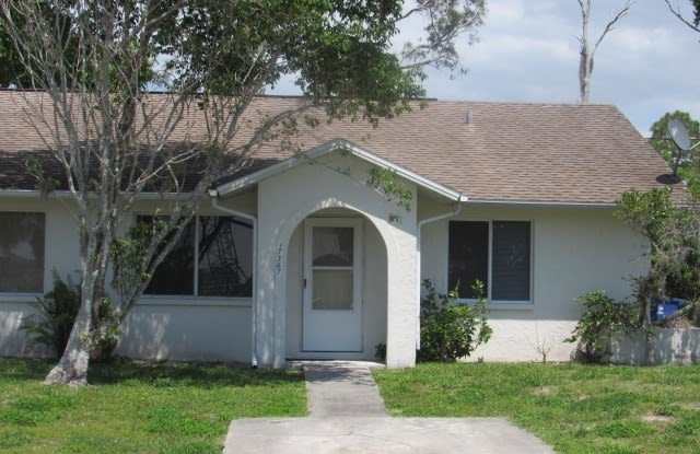 Lovely 2 Bedroom 1 Bathroom Duplex in San Carlos Area. photos photos