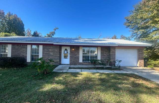 712 Michigan Ave - 712 Michigan Avenue, Lynn Haven, FL 32444
