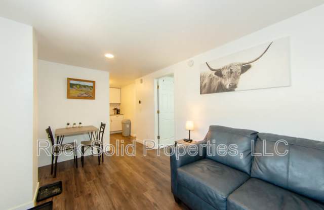 516 East 6th Street - C Gallery 3