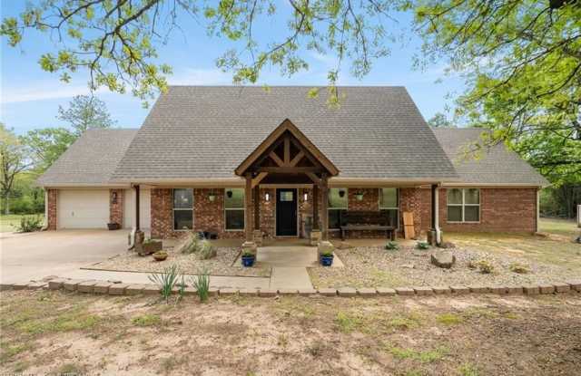 1450 Ulmer  ST photos photos