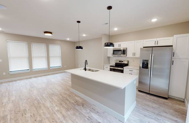 2106 University Drive photos photos