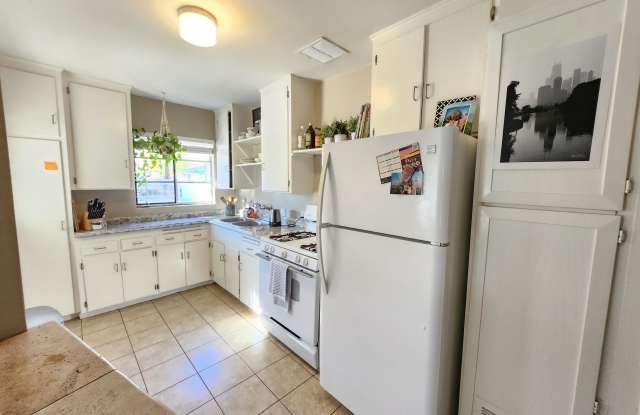 2945 N 19TH Avenue photos photos