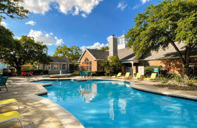 Newport Apartments photos photos