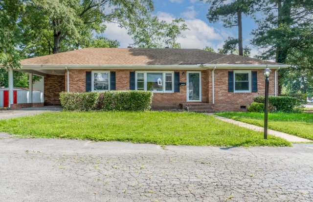 Charming 3-Bedroom Home in Richmond’s West End – Prime Location  Modern Comforts! AVAILABLE NOW! photos photos