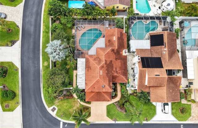 1256 Naples Lake Dr Gallery 4