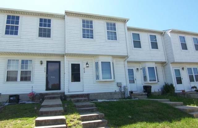 828 CLOVER LEAF COURT Gallery 2